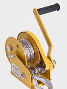 手搖絞盤用于重物牽引作業(yè)